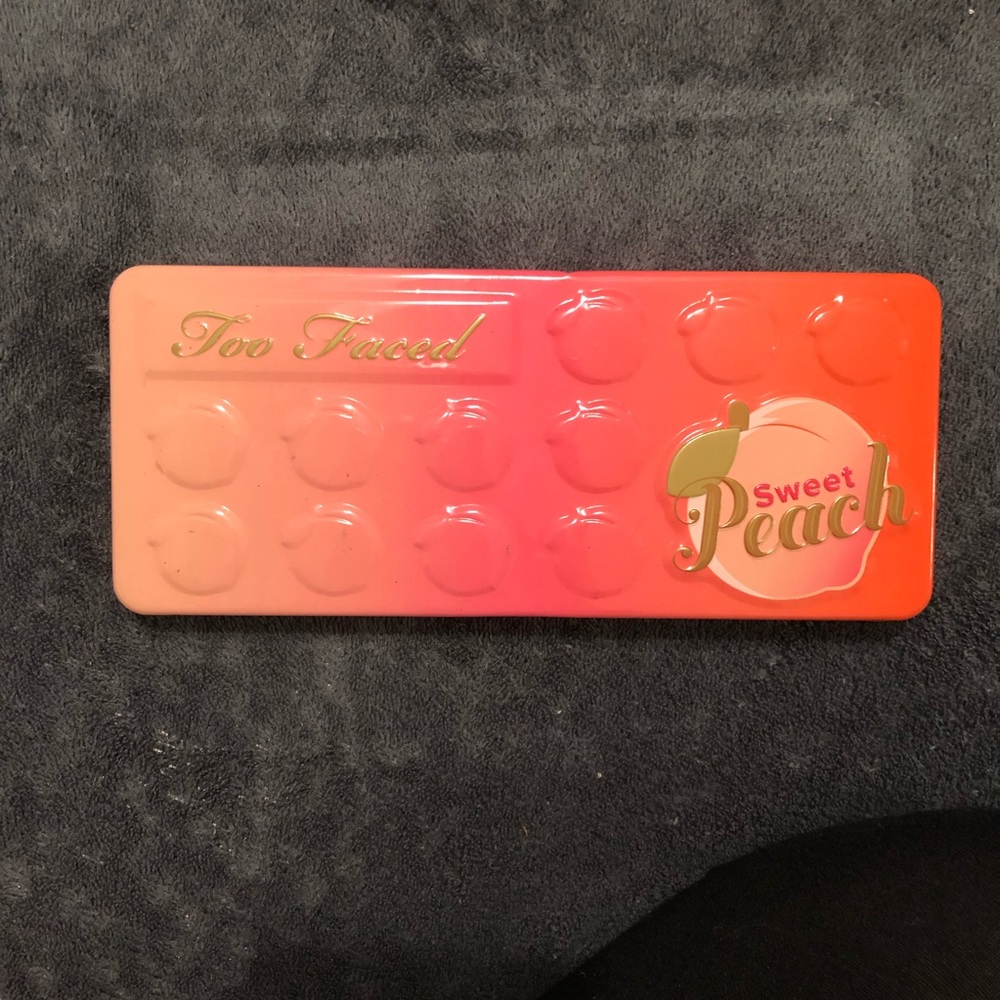 eyeshadow palette
